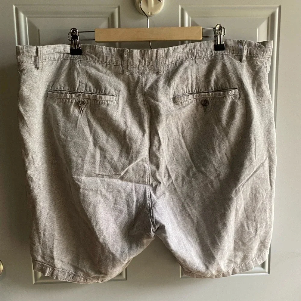Goodfellow & Co. Linden Shorts Mens 42 Light Grey Slash Pocket 9” Inseam